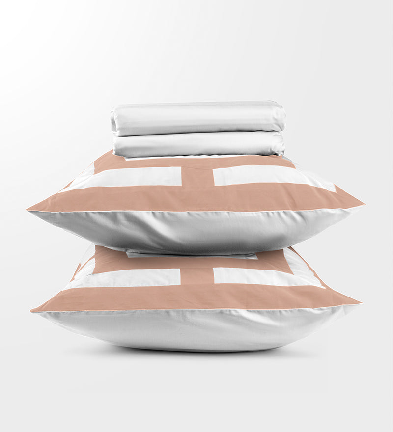 2 pillows White with beige pattern